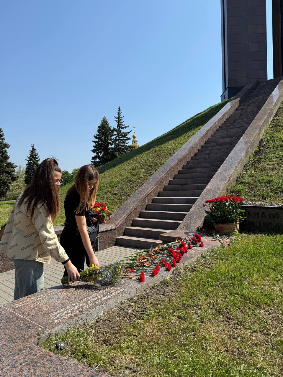 Долг памяти живет в сердцах